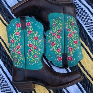 Ariat Cowgirl boots